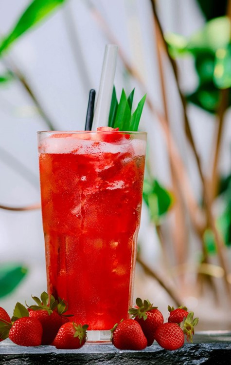 Strawberry lemonade